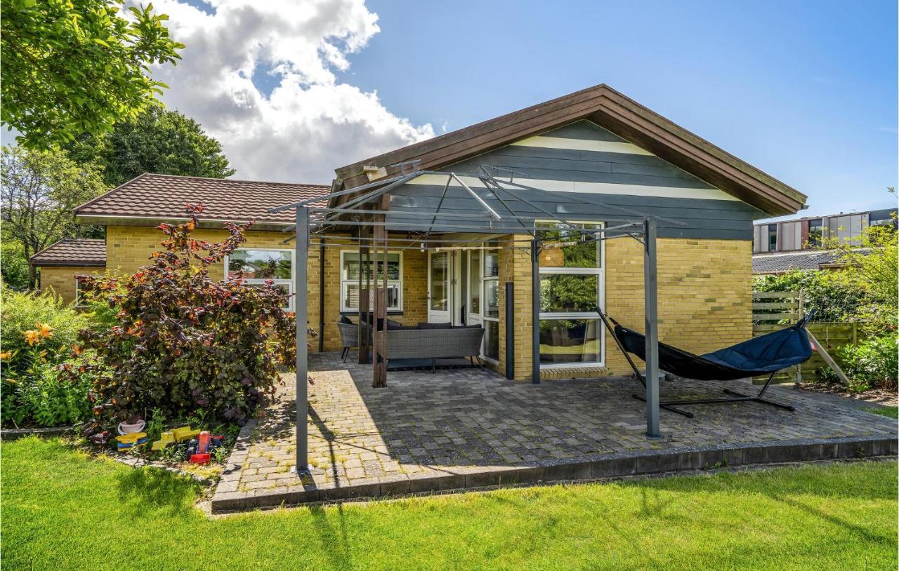 Nice Home In Billund With Kitchen Exterior photo